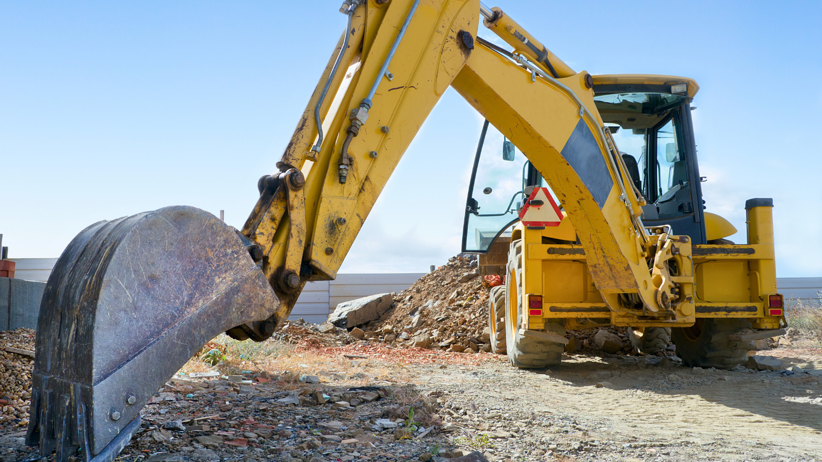 Case Study: Transforming Heavy Machinery Control in Remote Locations with Peplink